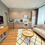 Appartement Sahin Pera Suit2 Great Location 2 Bedroom Air-conditioned