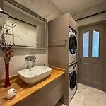 Sahin Pera Suit2 Great Location 2 Bedroom Air-conditioned * Istambul