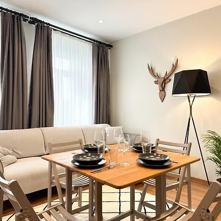 Sahin Pera Suit2 Great Location 2 Bedroom Air-conditioned Apartment *