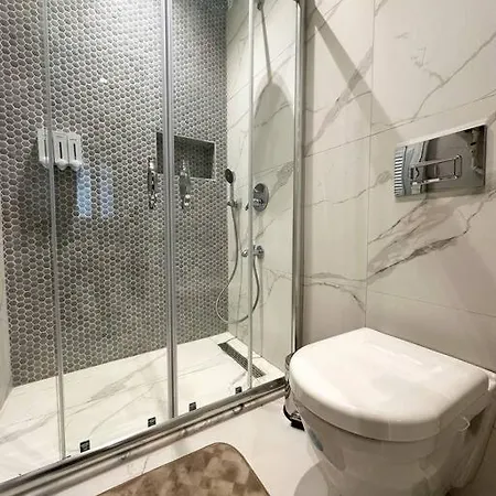 Sahin Pera Suit2 Great Location 2 Bedroom Air-conditioned Стамбул